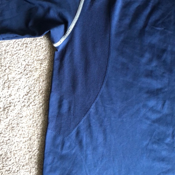 NIKE pro workout shirt - Picture 2 of 4